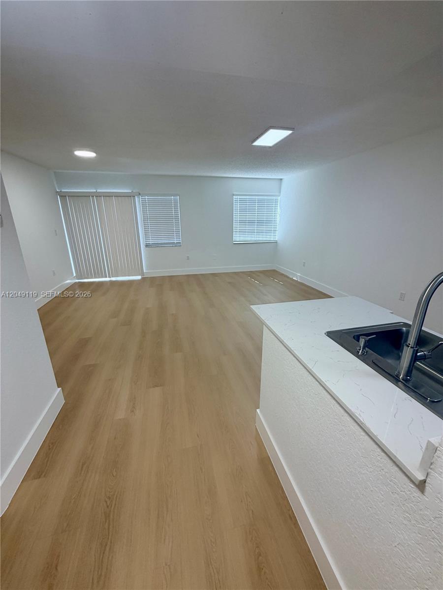 A12049119 Property Photo 15
