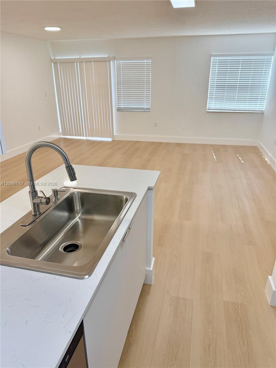 A12049119 Property Photo 20