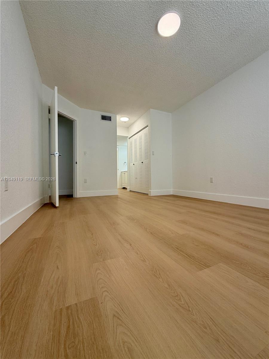 A12049119 Property Photo 45