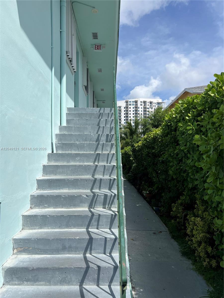 479 Sw 3rd Street 3 Property Photo 14