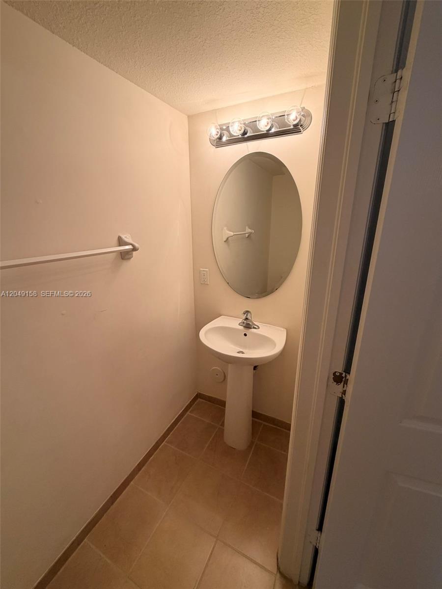 3767 Se 3rd Court Property Photo 13