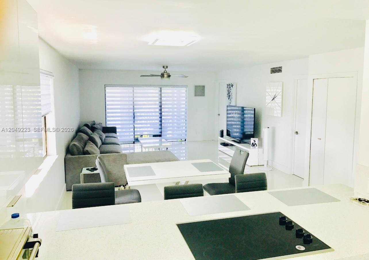 A12049223 Property Photo 2