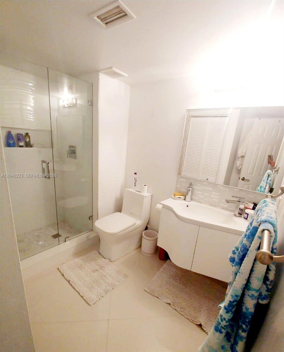 A12049223 Property Photo 6