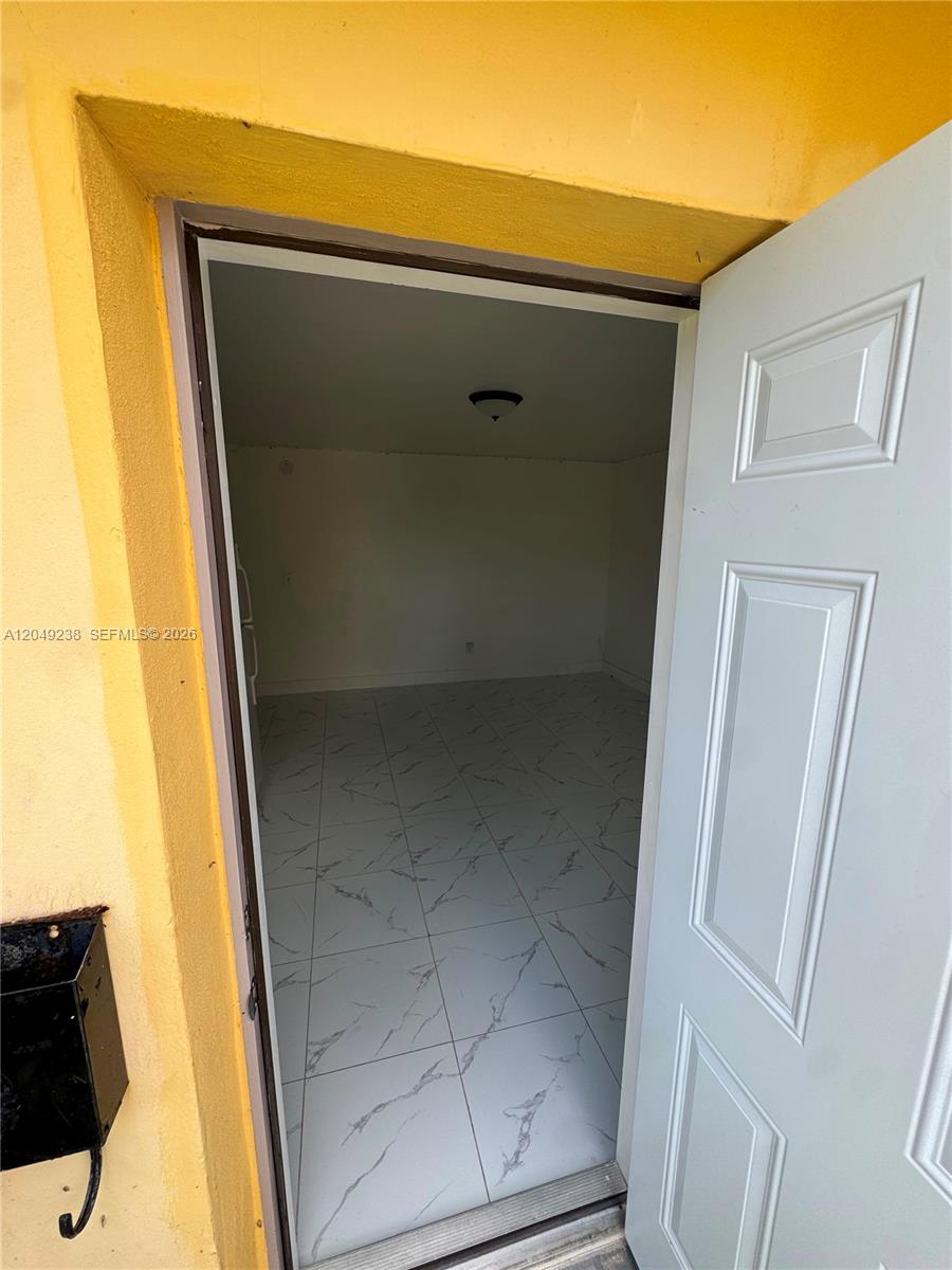 A12049238 Property Photo 4