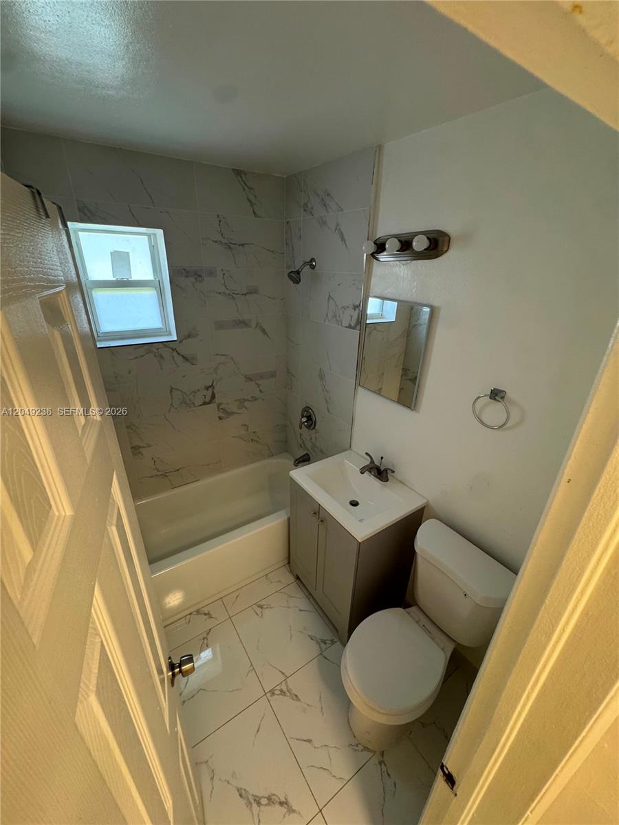 A12049238 Property Photo 10
