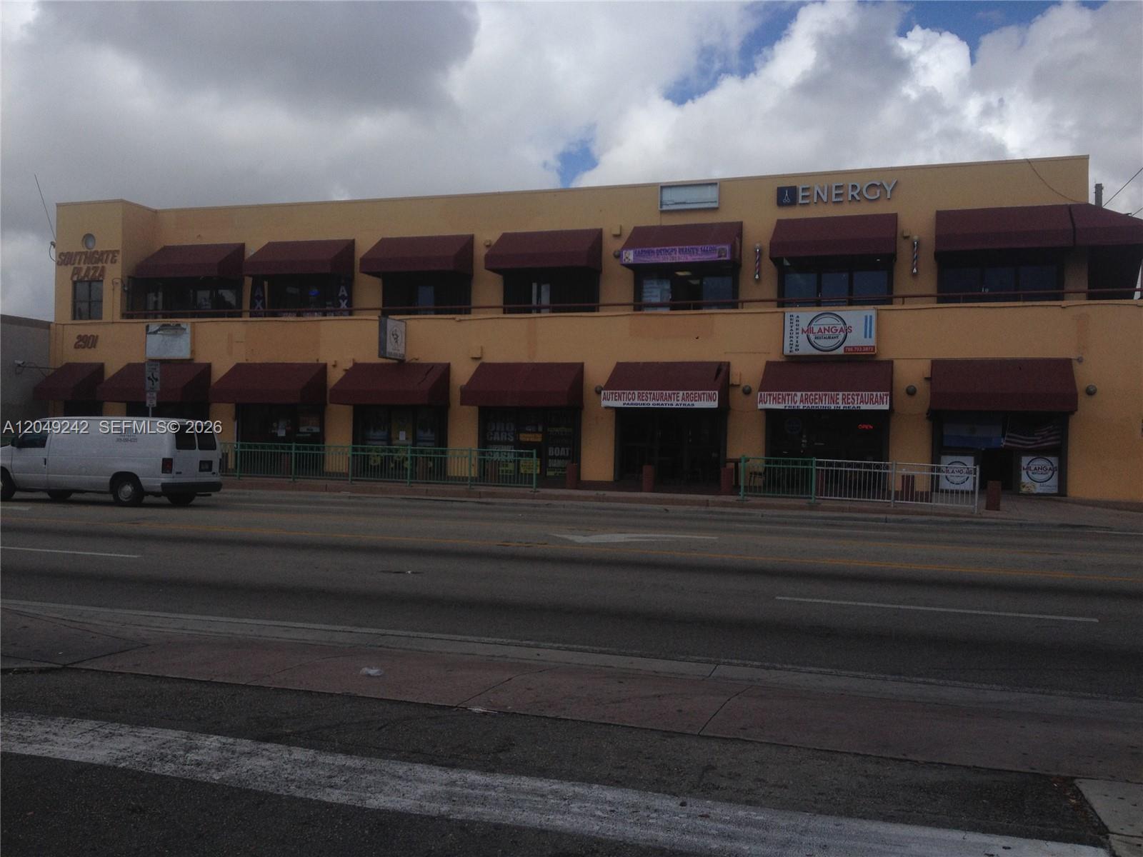 A12049242 Property Photo 3