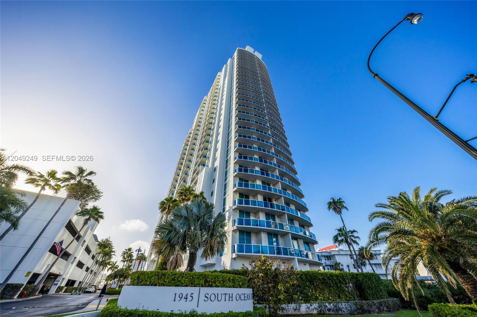 1945 S Ocean Drive 714 Property Photo 16