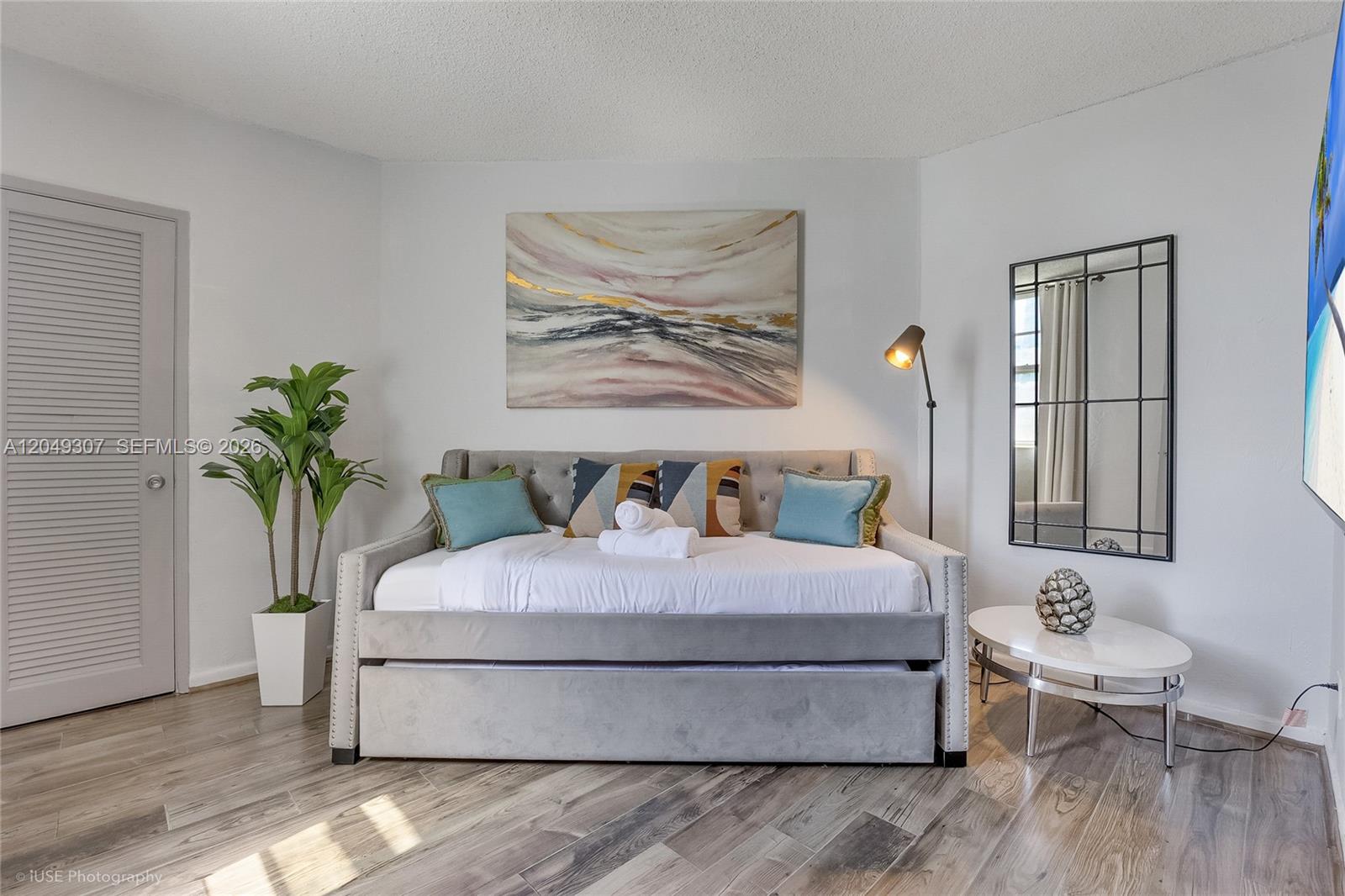A12049307 Property Photo 15