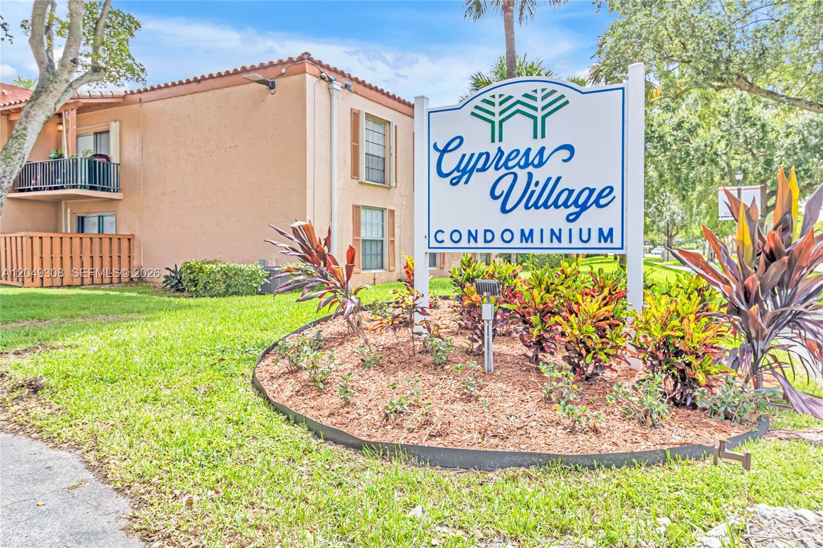 7201 Miami Lakes Drive B14 Property Photo 1