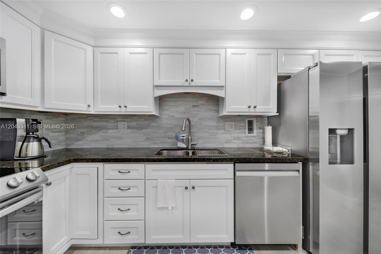 4250 Galt Ocean Drive 1j Property Photo 1