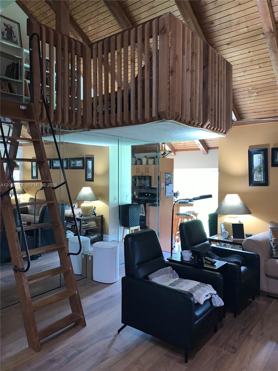 2811 Devonwood Avenue Property Photo 7