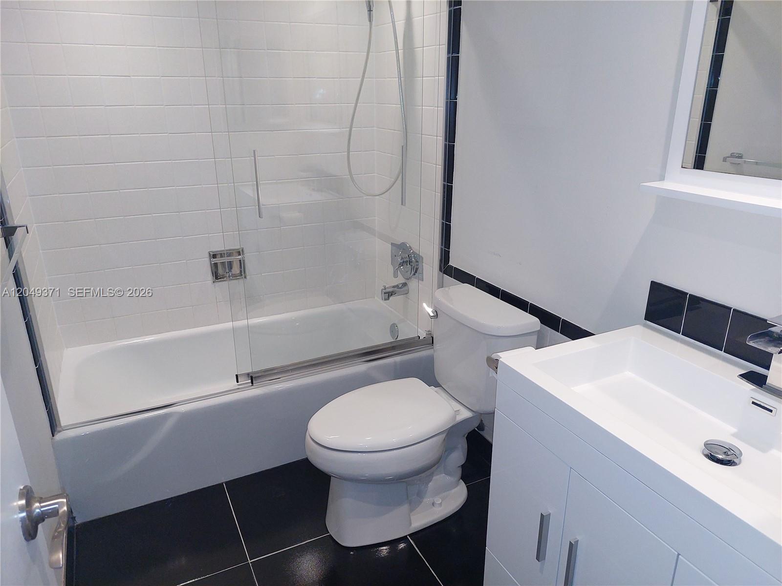 A12049371 Property Photo 3
