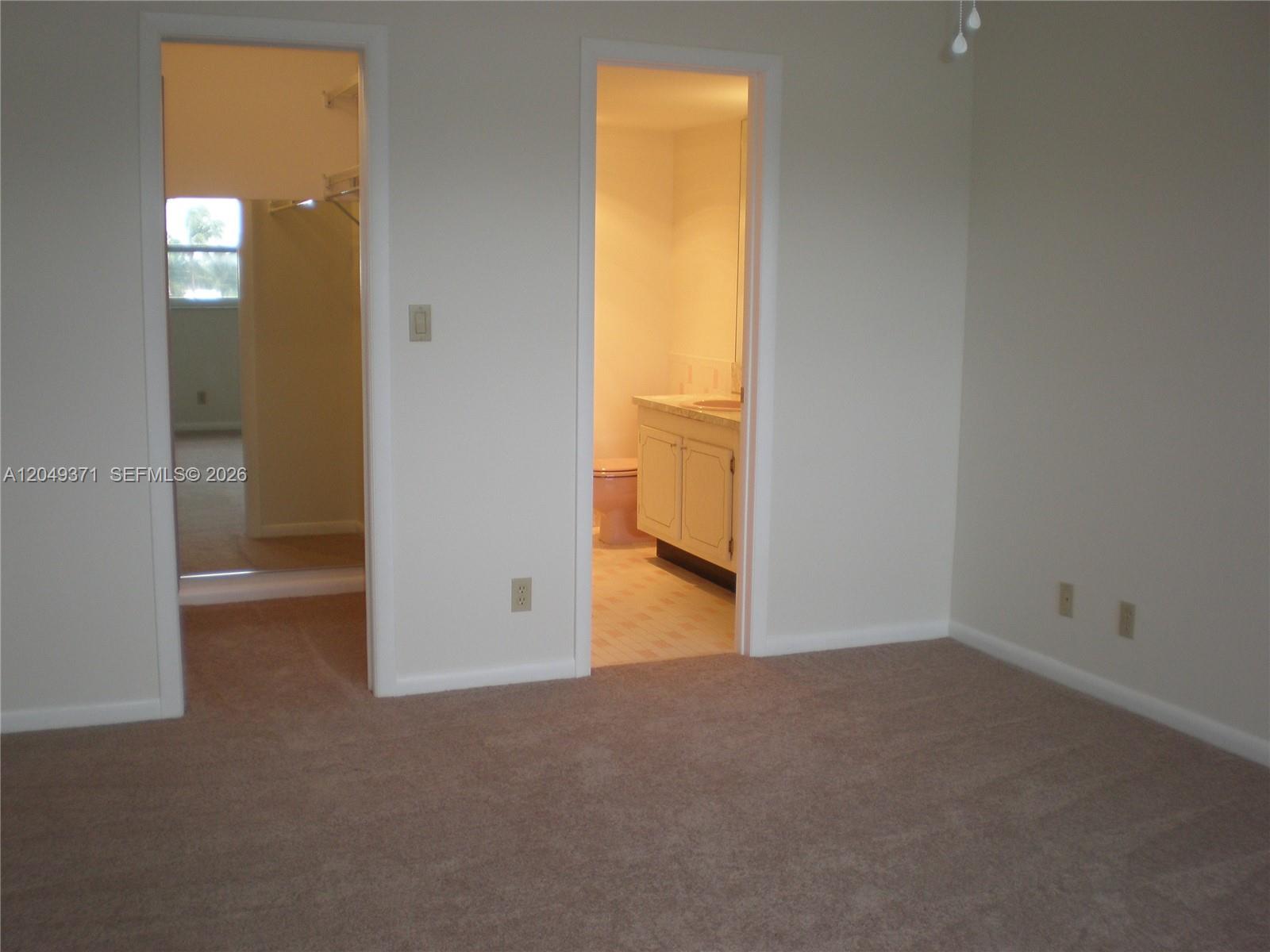 A12049371 Property Photo 4