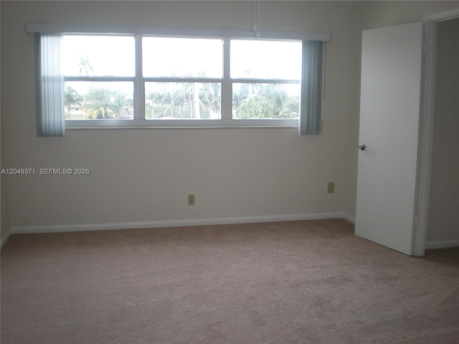 A12049371 Property Photo 9