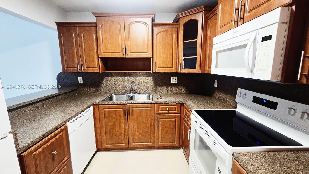 A12049376 Property Photo 5