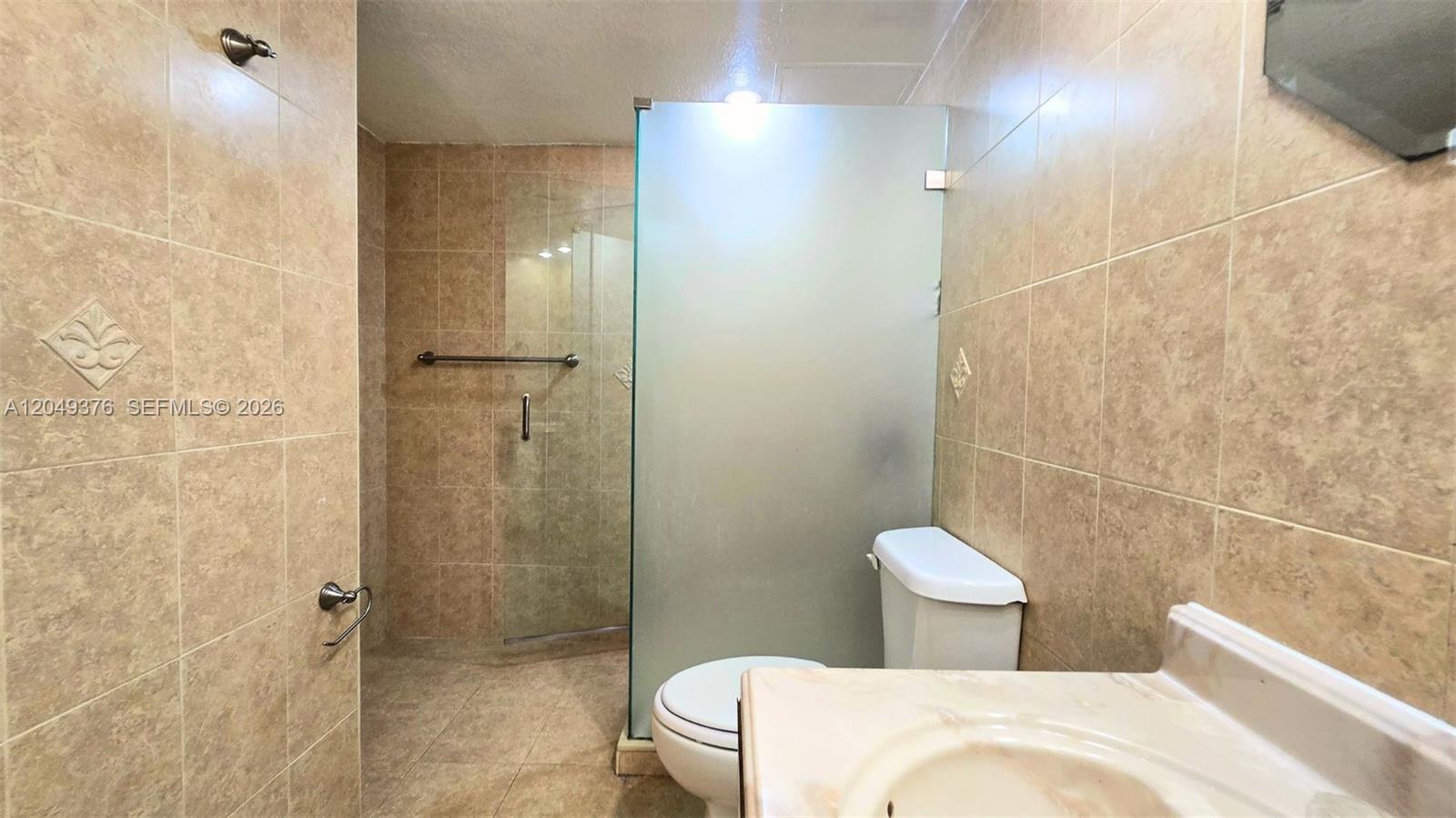 A12049376 Property Photo 13