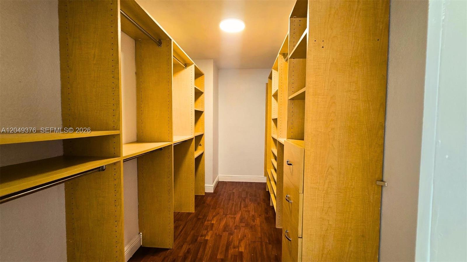 A12049376 Property Photo 16