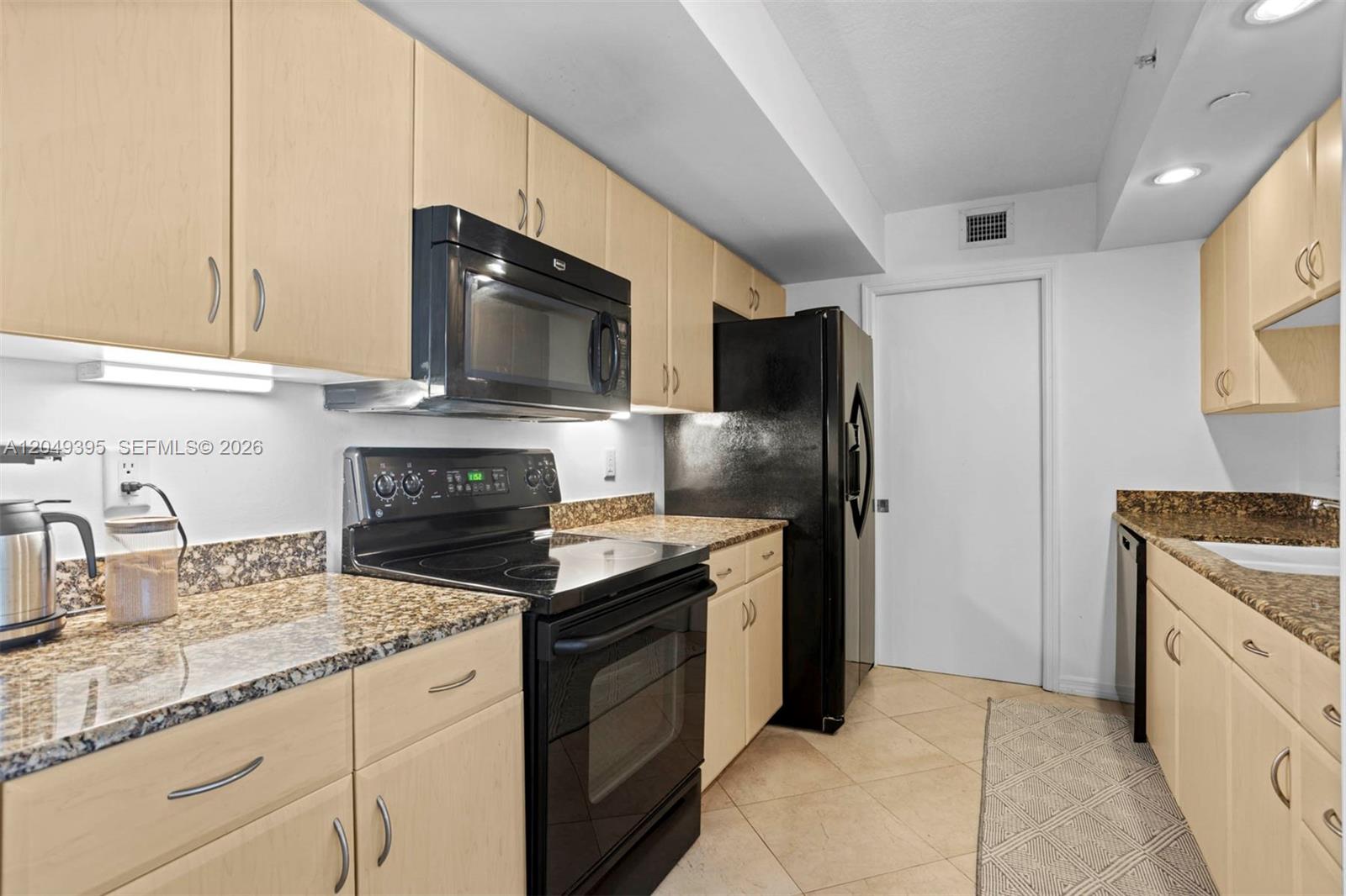 6917 Collins Avenue 1512 Property Photo 7