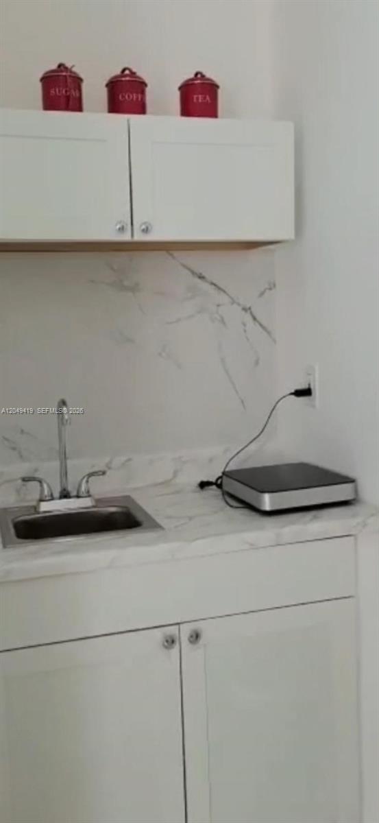 A12049419 Property Photo 10