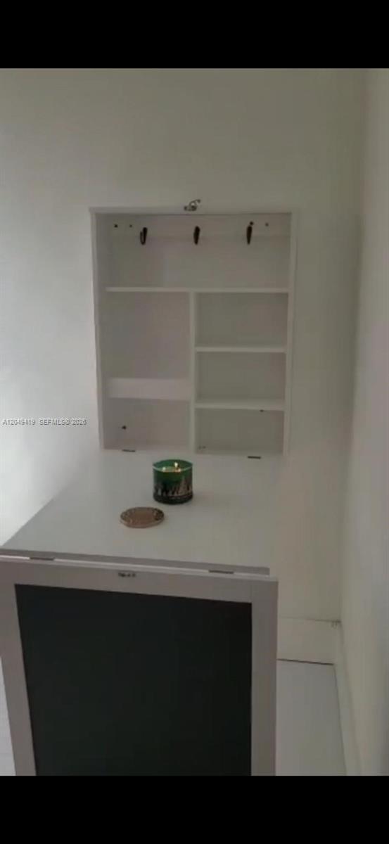 A12049419 Property Photo 12