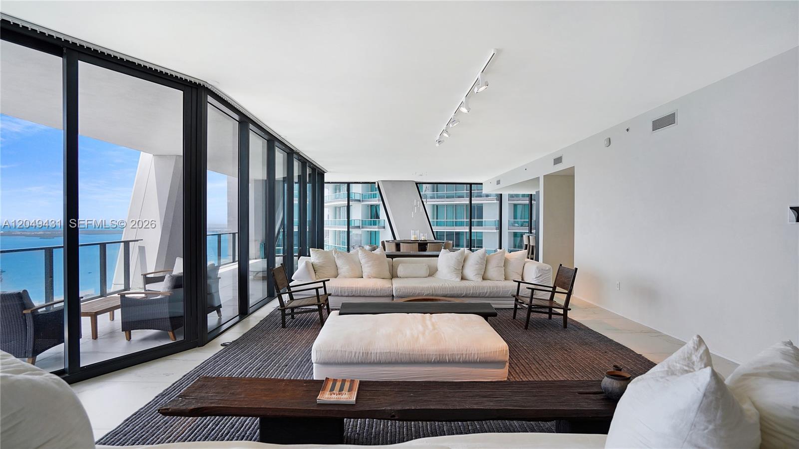 1000 Biscayne Boulevard 4401 Property Photo 6