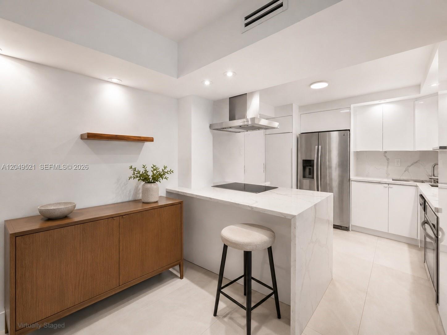 2333 Brickell Avenue 1909 Property Photo 6