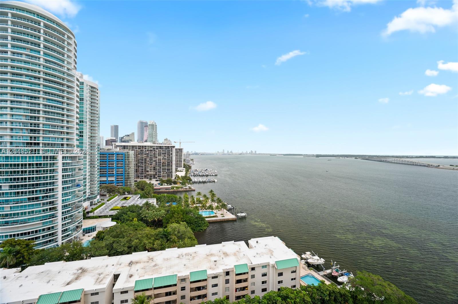 2333 Brickell Avenue 1909 Property Photo 15