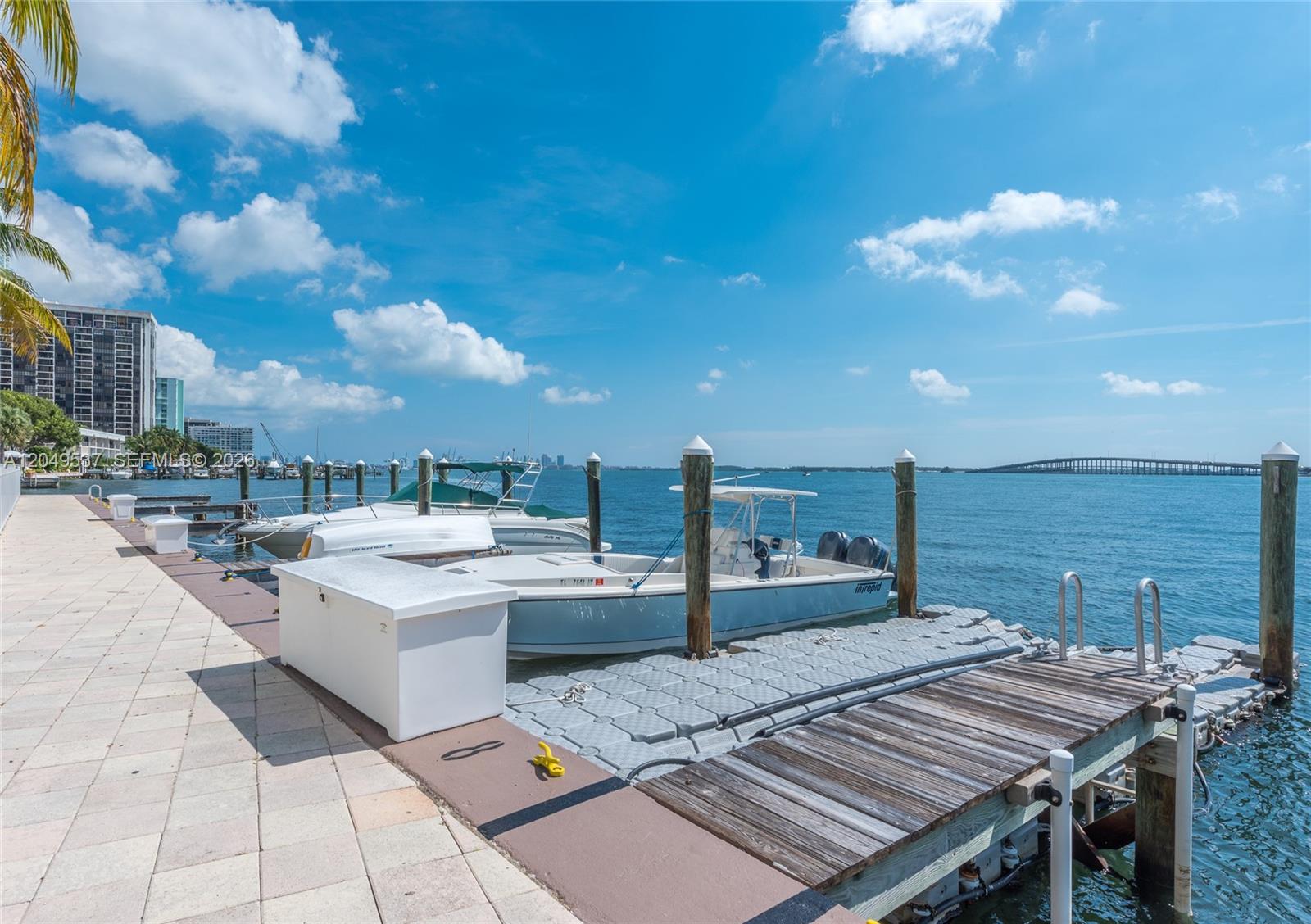 2101 Brickell Avenue 1112 Property Photo 2