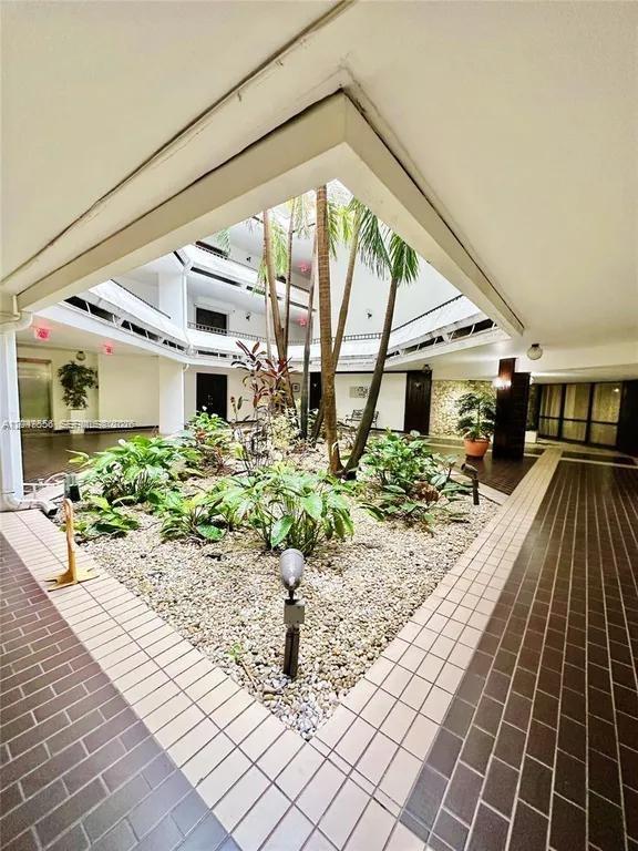 13953 Kendale Lakes Circle 410b Property Photo 5