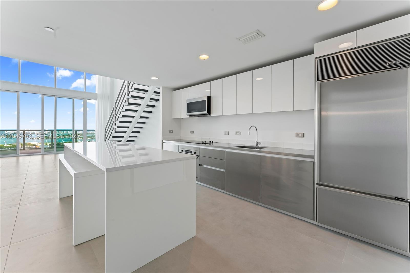 1040 Biscayne Boulevard 3802 Property Photo 9