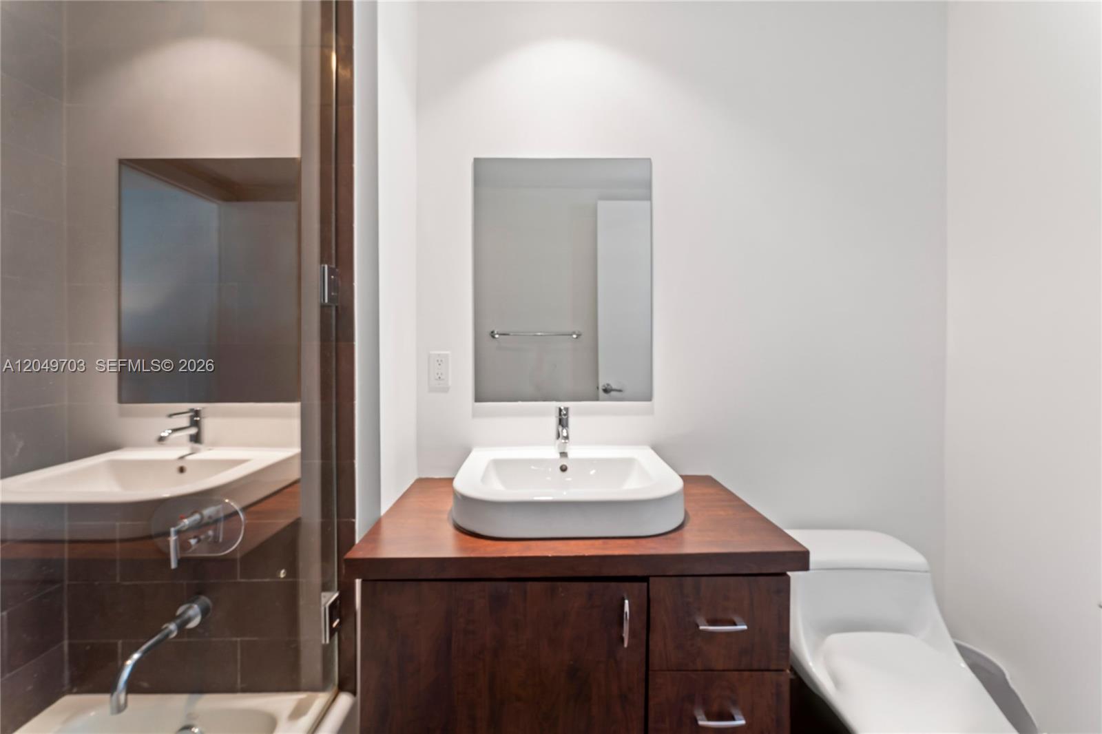 1040 Biscayne Boulevard 3802 Property Photo 16