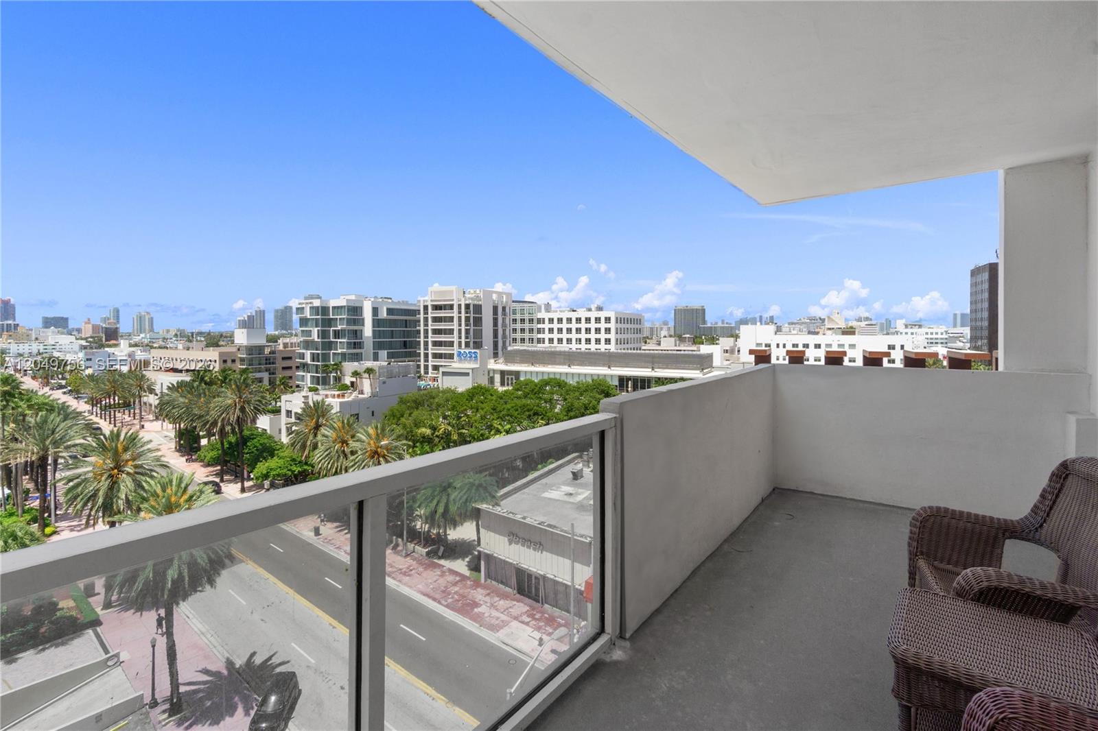 100 Lincoln Road 811 Property Photo 1