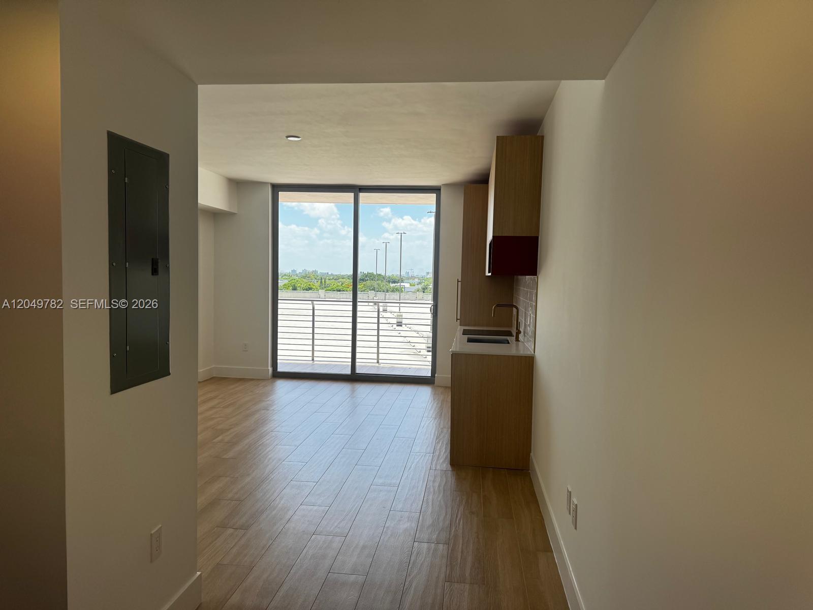90 Ne 32nd Street 625 Property Photo 12