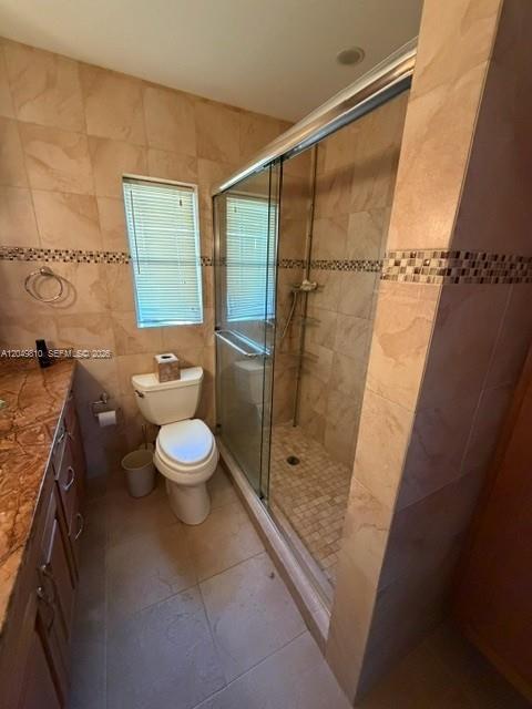 A12049810 Property Photo 4