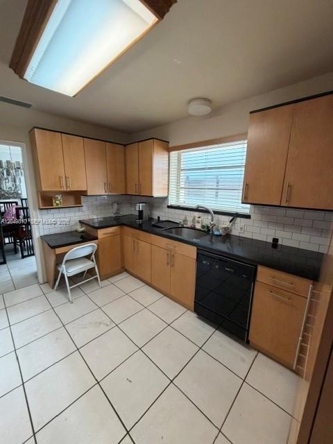 A12049810 Property Photo 10