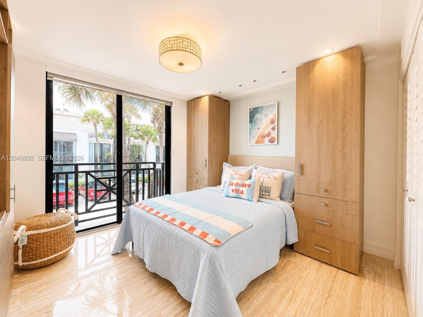 1680 S Ocean Lane 251 Property Photo 15