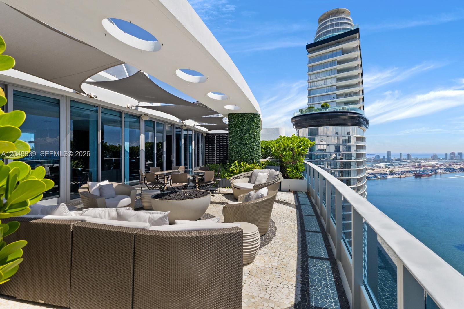 200 Biscayne Boulevard Way PH-5404 Property Photo 1