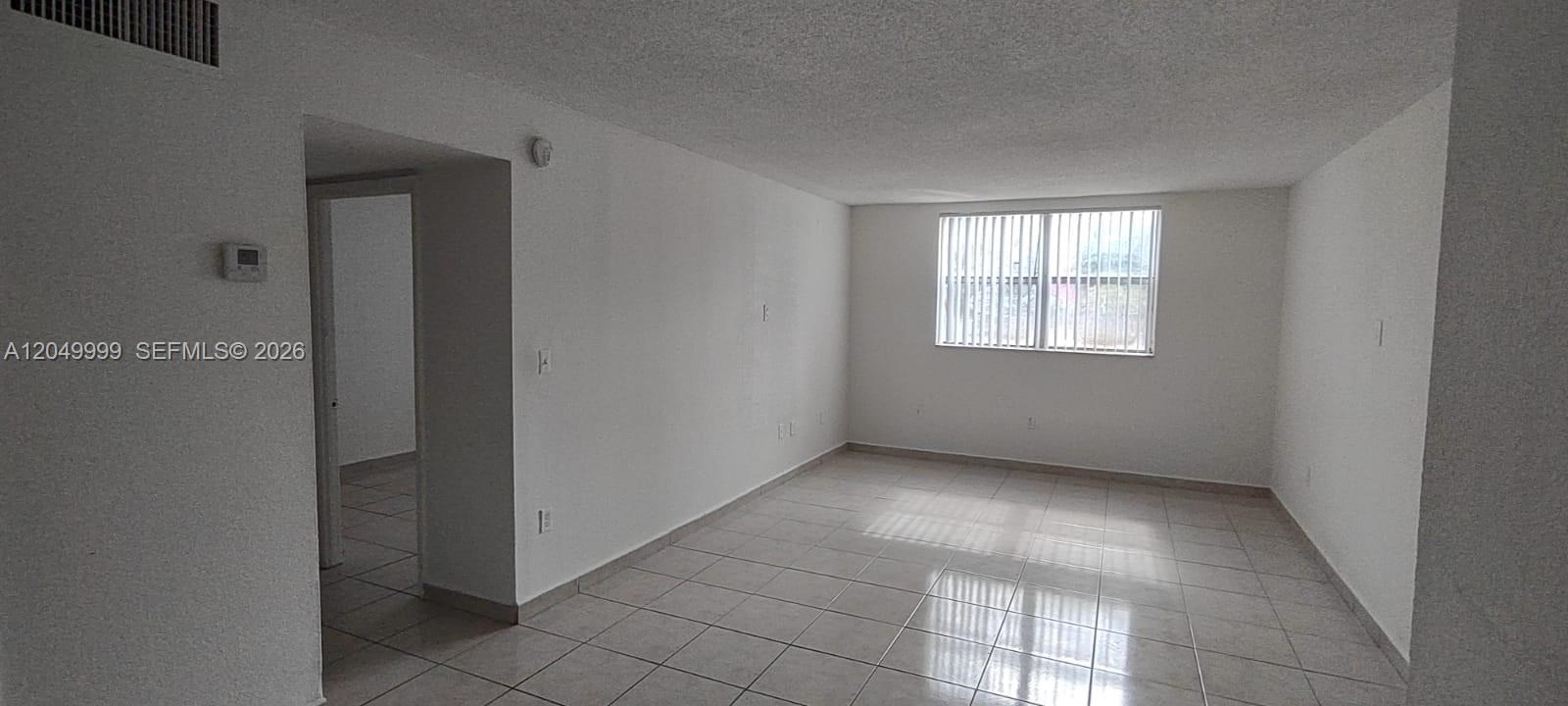 A12049999 Property Photo 3