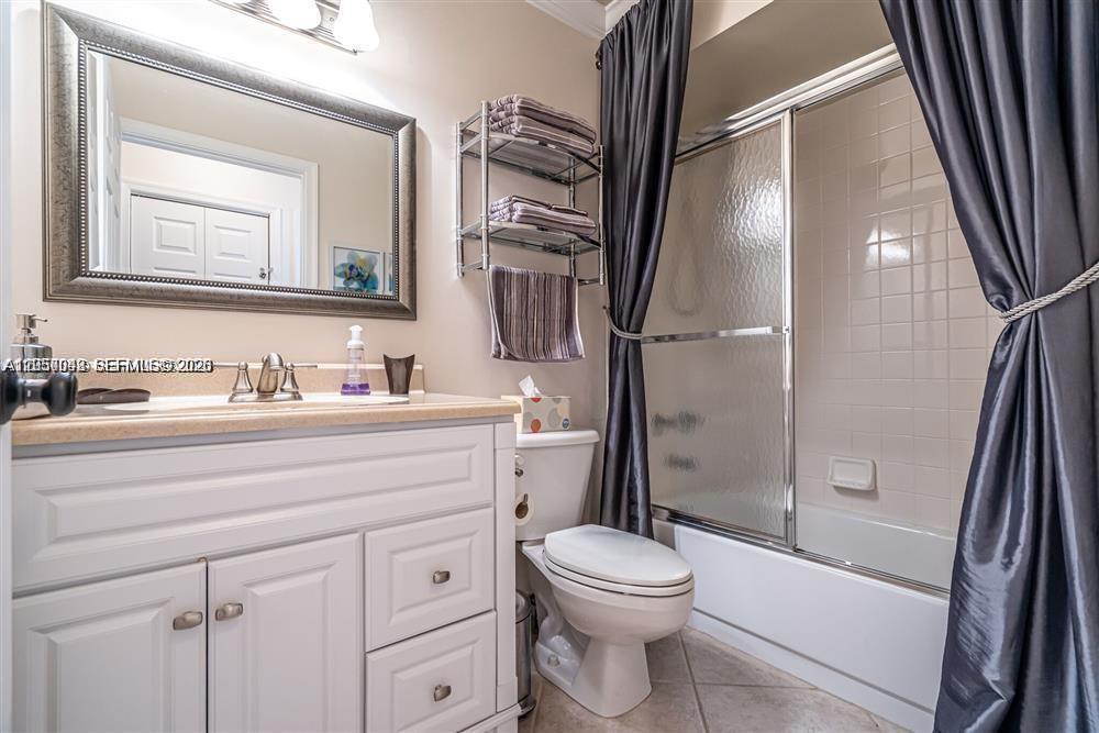 221 Waterside Drive 221 Property Photo 3