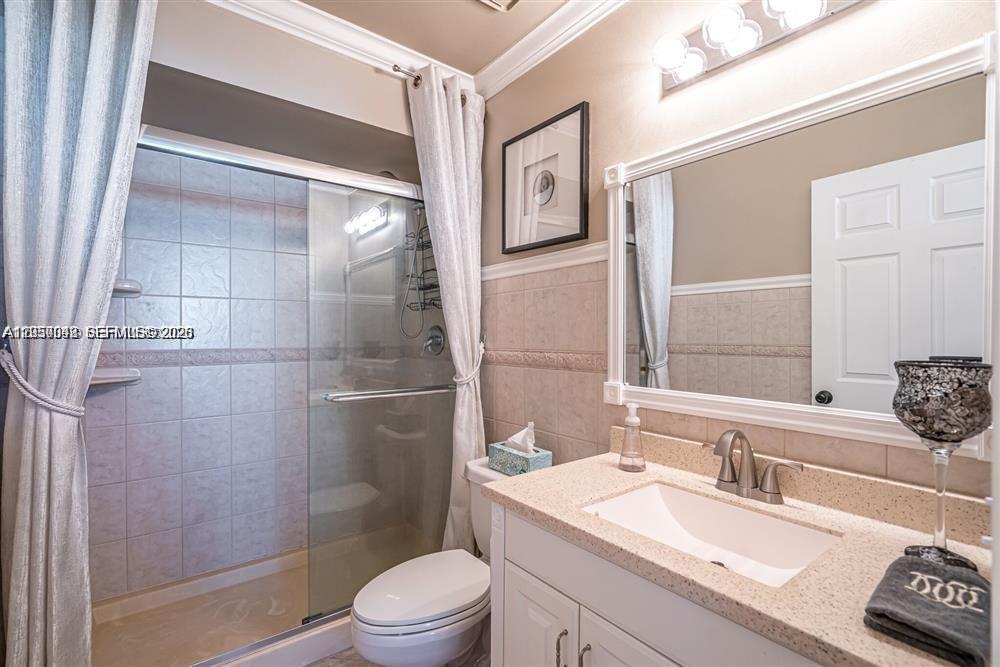 221 Waterside Drive 221 Property Photo 7