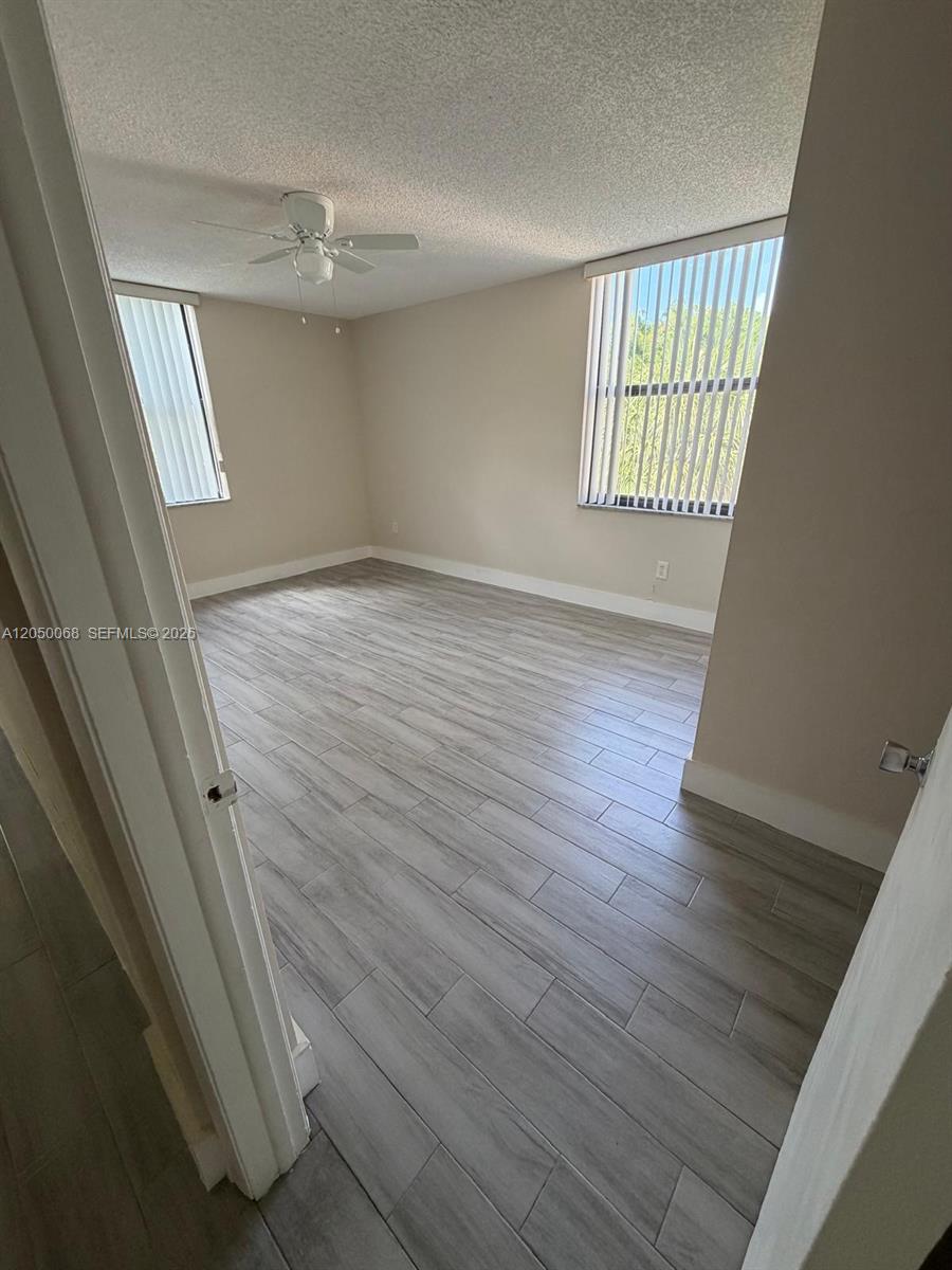 14421 N Kendall Drive 412m Property Photo 7