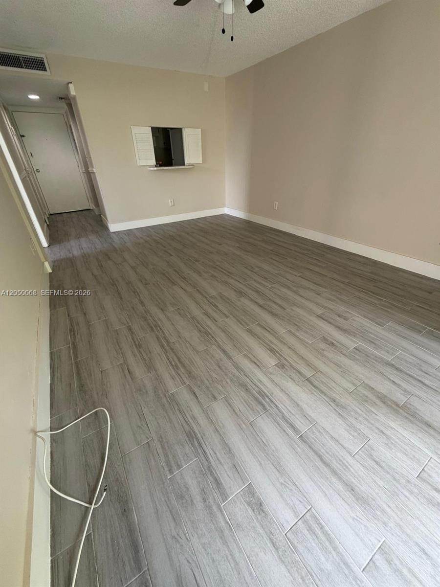 14421 N Kendall Drive 412m Property Photo 11
