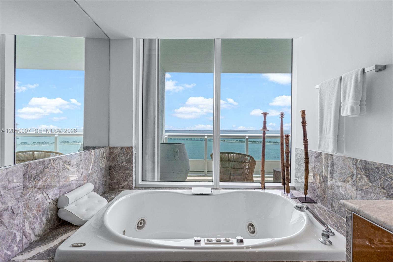 1643 Brickell Avenue 2805 Property Photo 27