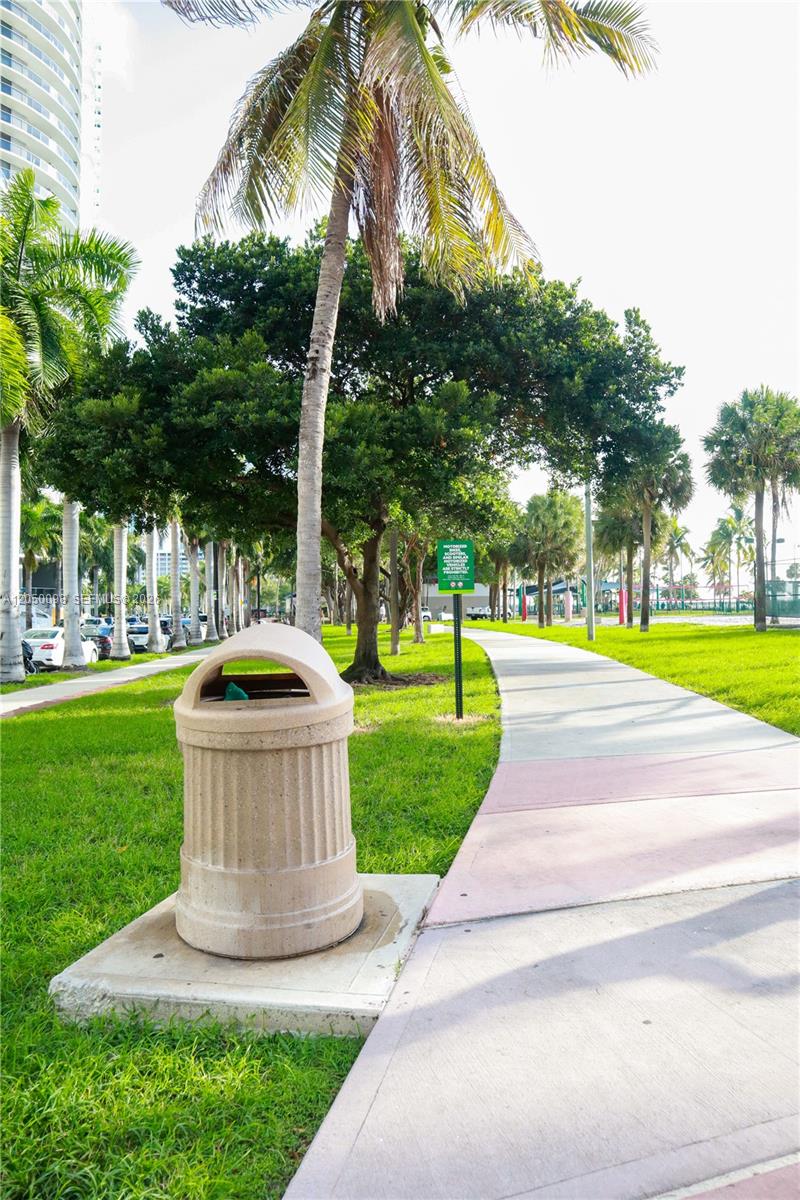 1750 N Bayshore Drive 3411 Property Photo 5