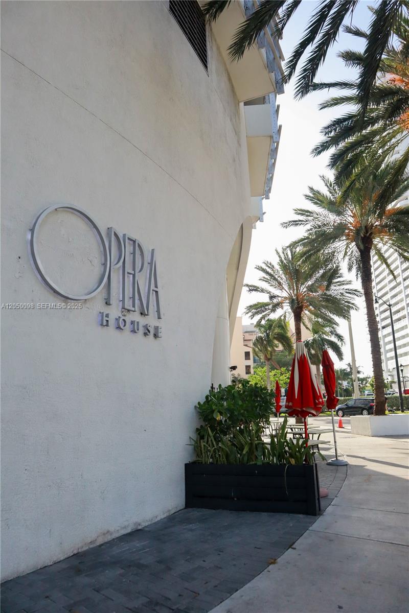 1750 N Bayshore Drive 3411 Property Photo 6