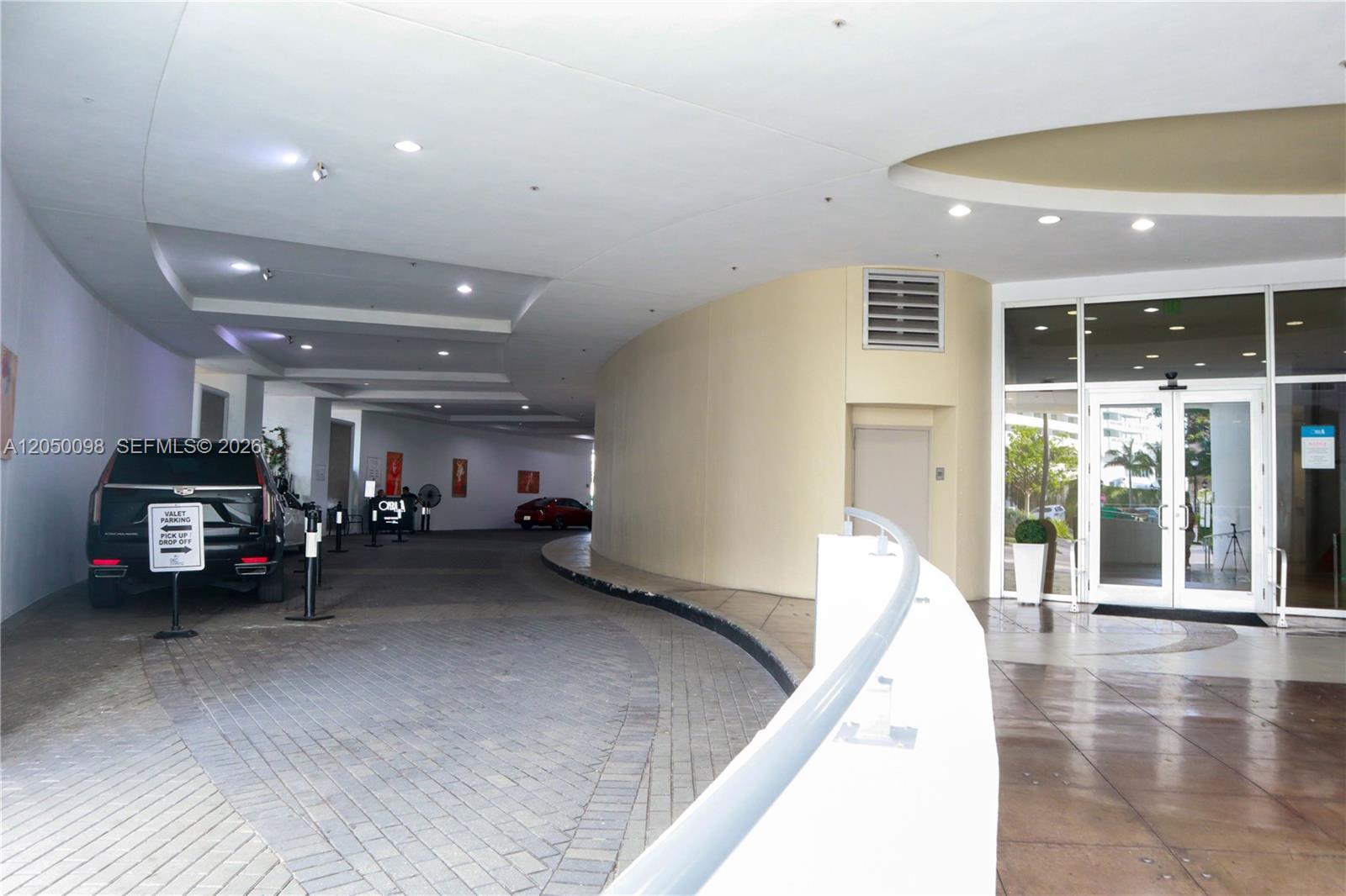 1750 N Bayshore Drive 3411 Property Photo 7