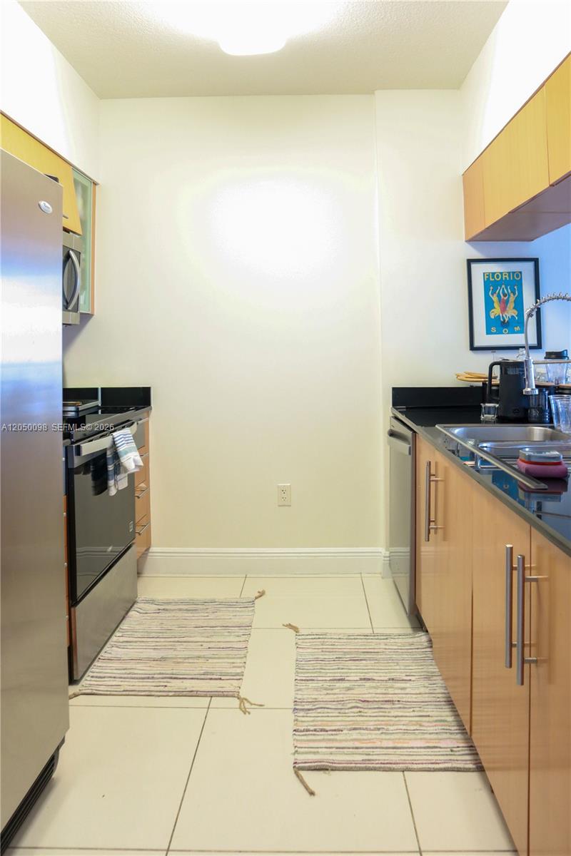 1750 N Bayshore Drive 3411 Property Photo 12