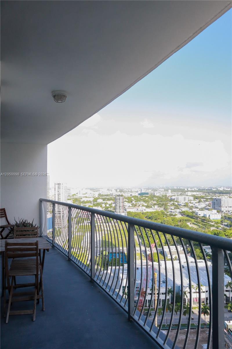 1750 N Bayshore Drive 3411 Property Photo 25