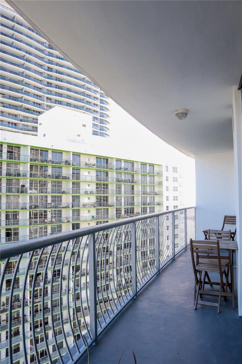 1750 N Bayshore Drive 3411 Property Photo 26