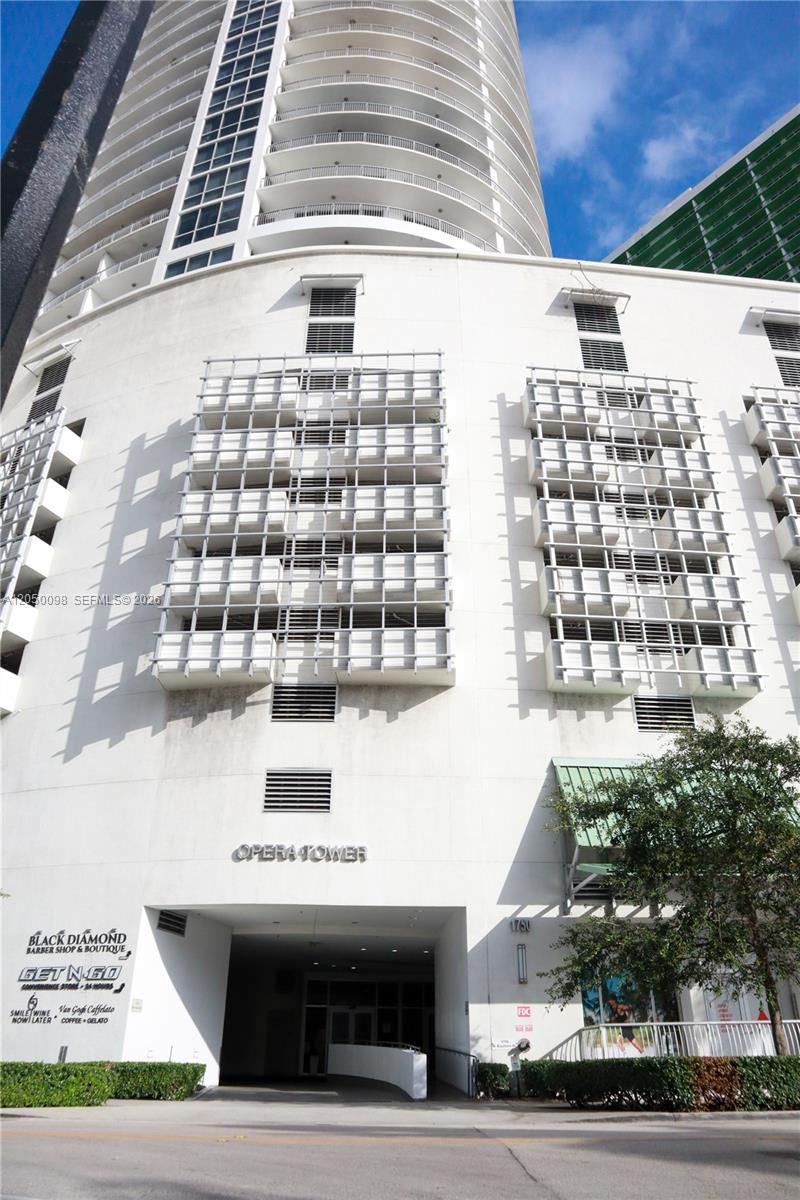 1750 N Bayshore Drive 3411 Property Photo 28